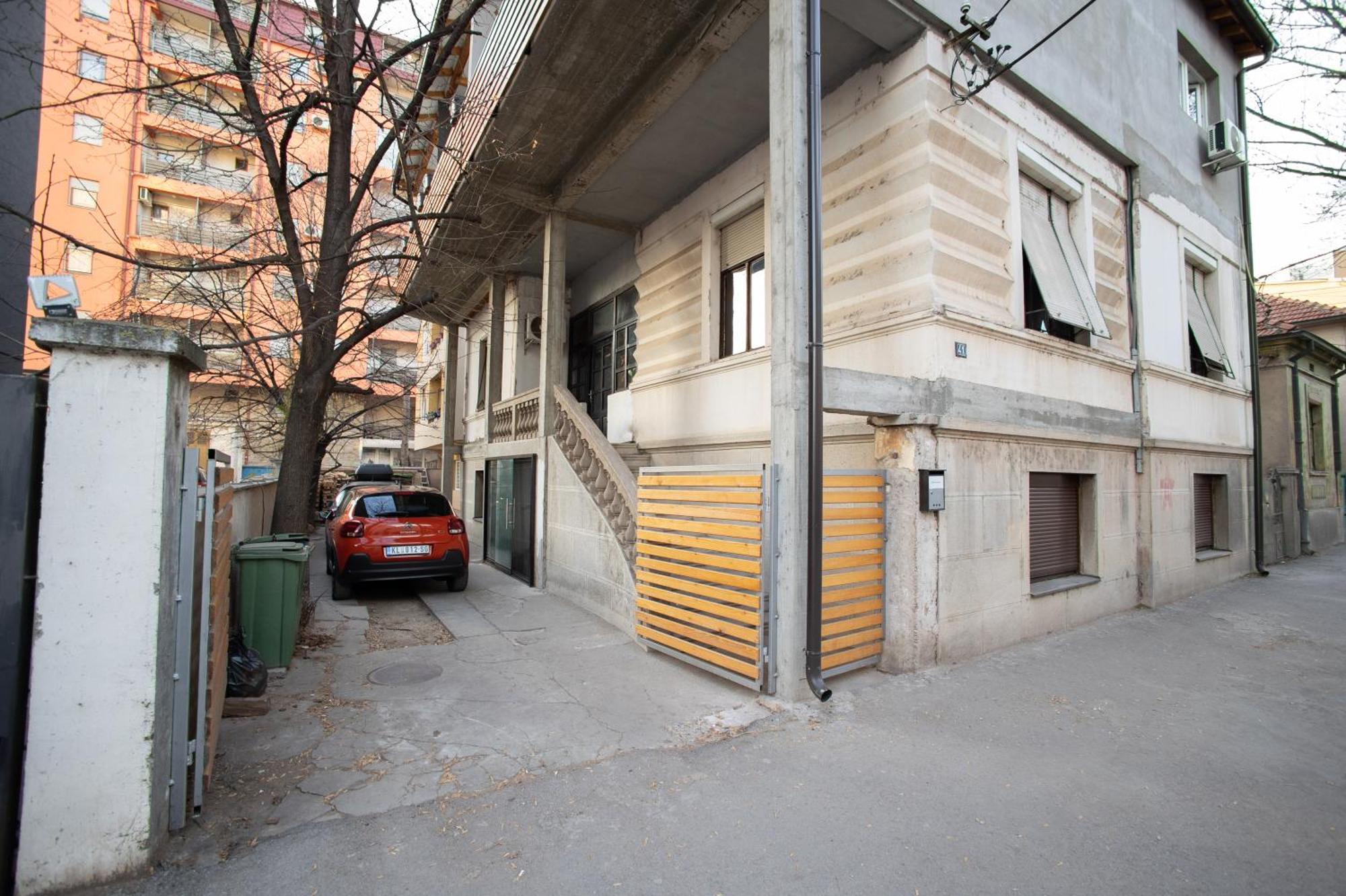 V & V Studio Apartments 2 Ni Eksteriør bilde